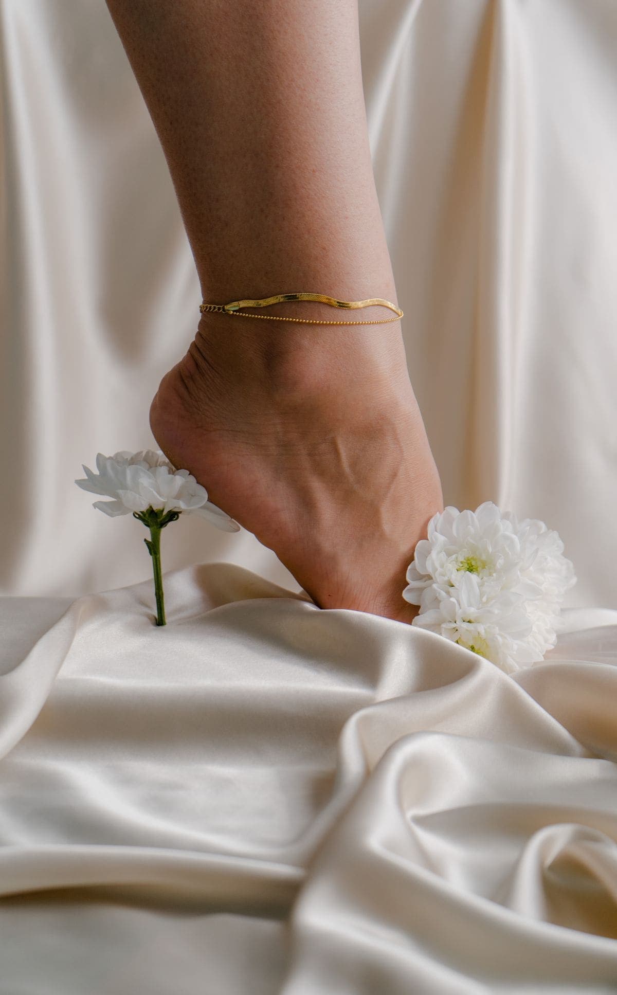 Sia Fine Chain Anklet in gold tone