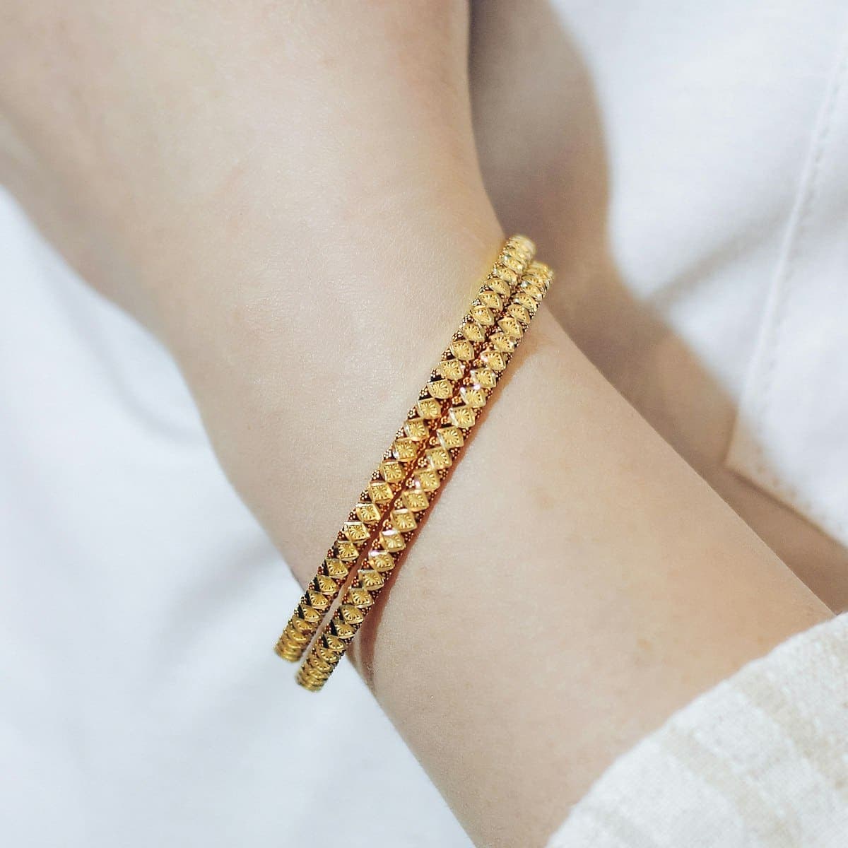 Saanjh Beaded Bracelet in gold tone