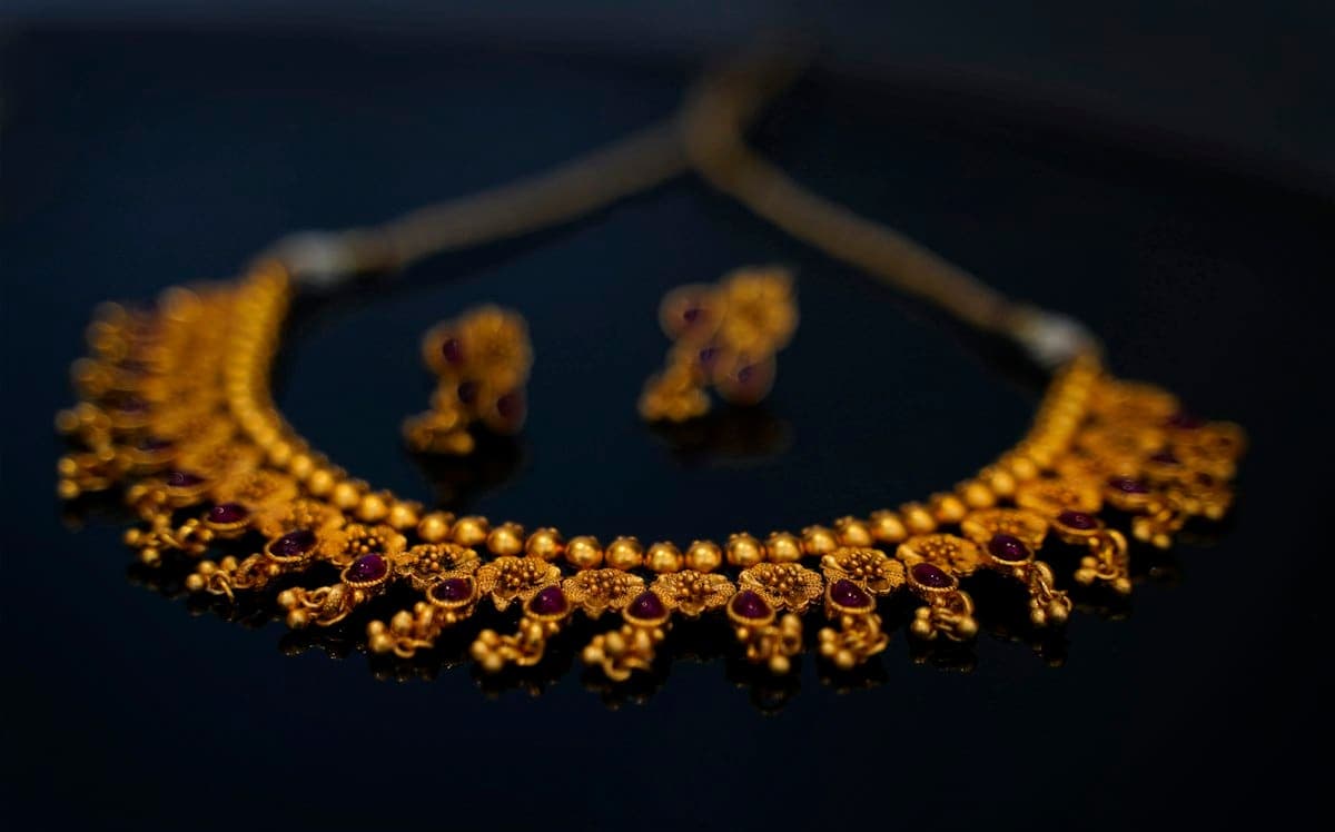 Rhea Beaded Choker in gold tone